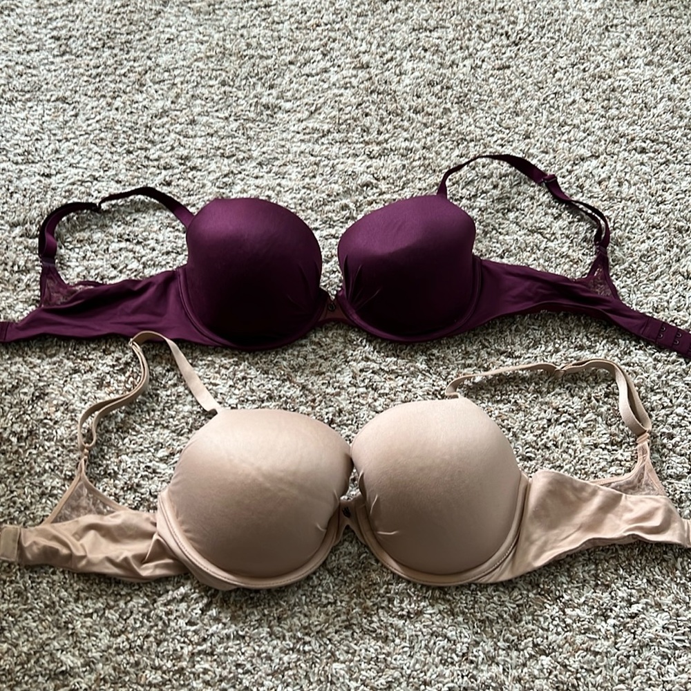 Demi lined Victoria’s Secret bras